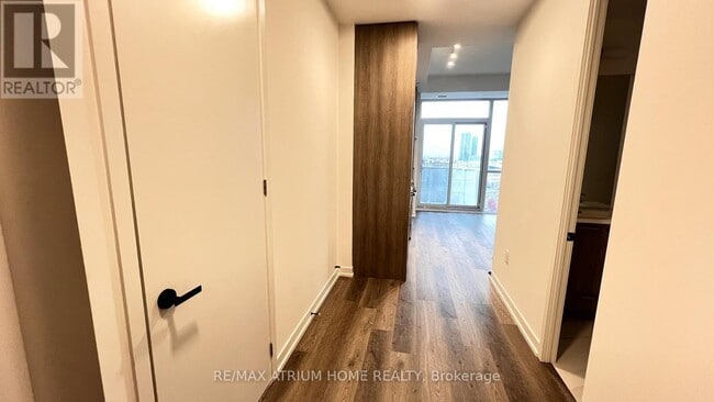 Building Photo - 195 Commerce St