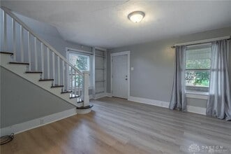 Building Photo - 9 S Maple Ave