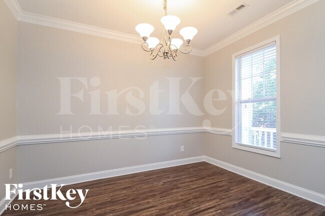 Foto del edificio - 221 Bridgewater Dr