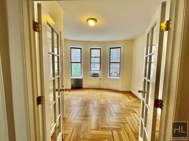 Building Photo - East 12th Street