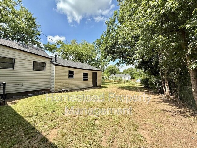 Foto del edificio - 3411 NW 27th St