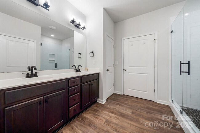 Foto del edificio - 8513 Gold Rush Ct