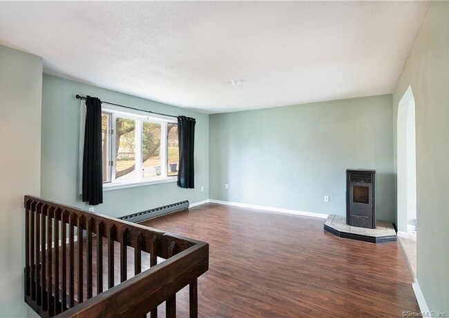 Building Photo - 7 Black Birch Rd