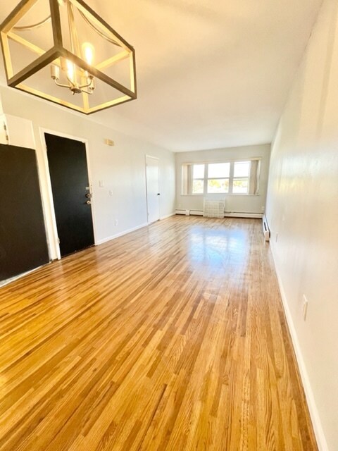 Foto del edificio - 1064 E 86th St