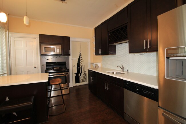 Building Photo - 21 Royal St