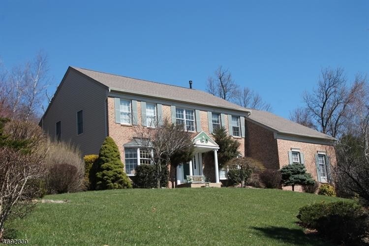 Primary Photo - 15 Old Schoolhouse Rd