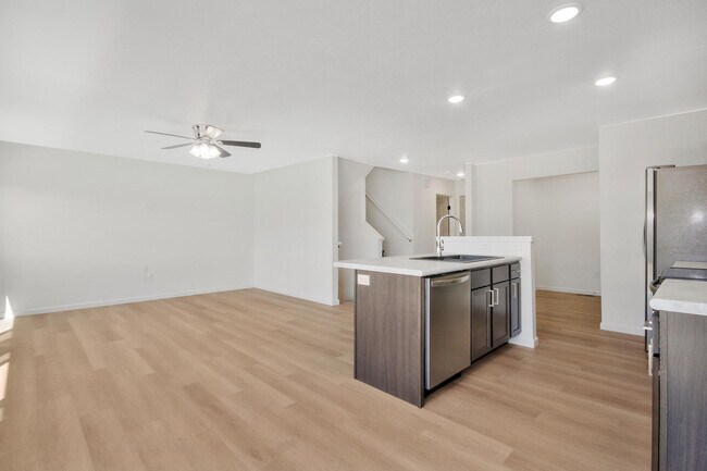 Foto del edificio - Clear Ridge Townhomes