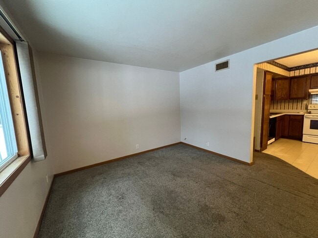 Foto del edificio - 2310 Radtke Ave