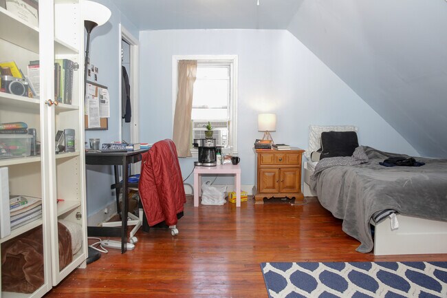Foto del edificio - 57 Winchester Ave