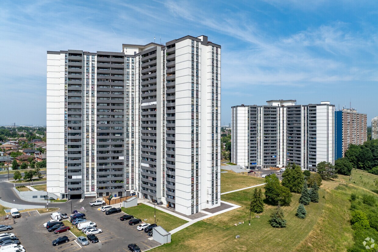 2737 Kipling Avenue Apartments - 2737-2757 Kipling Rd Toronto, ON