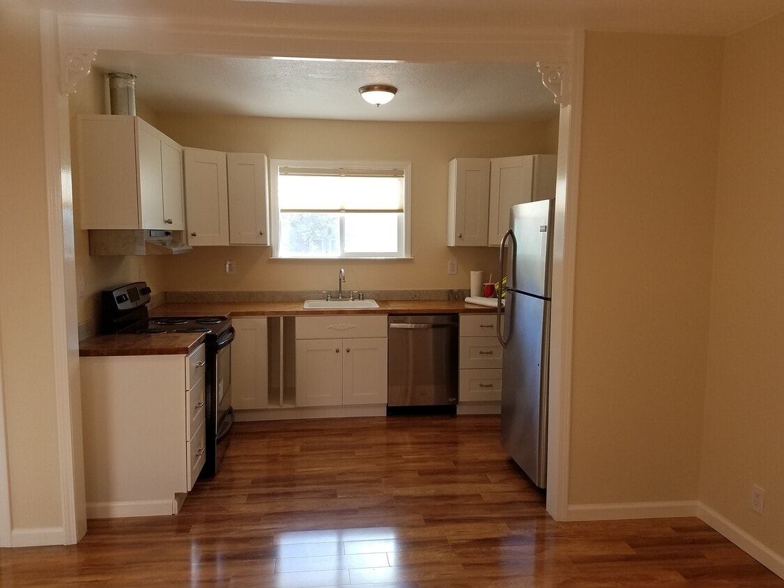 5316 Sobrante Ave Unit A, El Sobrante, CA 94803 Apartments in El