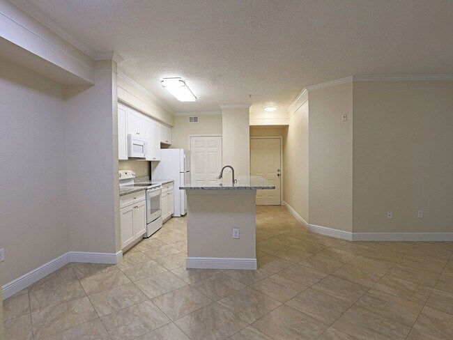 Foto del edificio - Royal Greens at Gateway Condo 11490-203