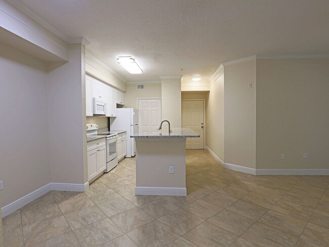 Building Photo - Royal Greens at Gateway Condo 11490-203