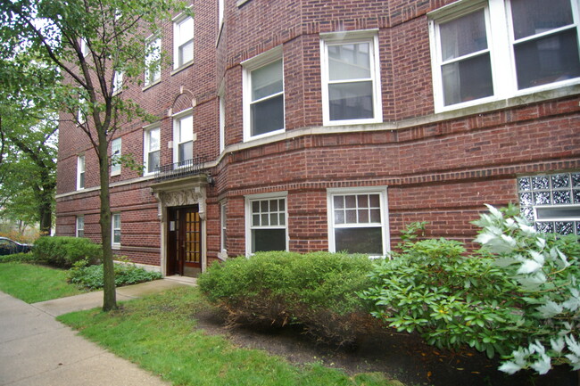 Building Photo - 4302 N Ashland Ave
