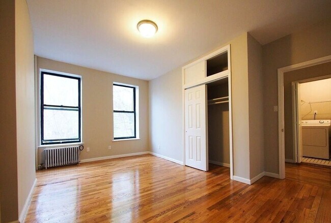 Foto del edificio - 518 Sterling Pl