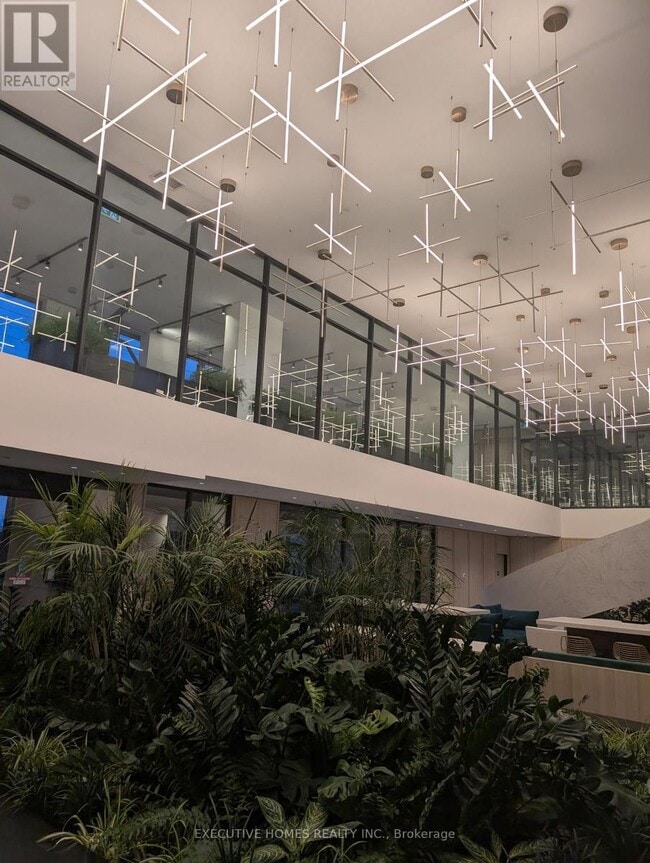 Building Photo - 3071 Trafalgar Rd