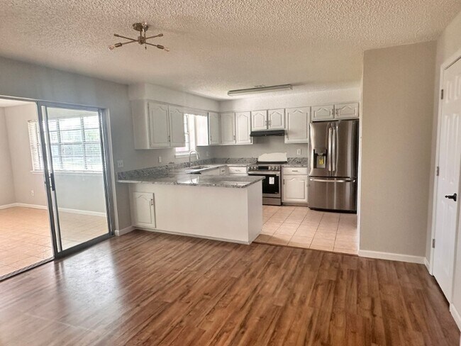 Foto del edificio - 2406 SW 16th St