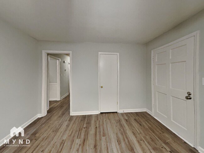 Building Photo - 110 Ashmore Dr