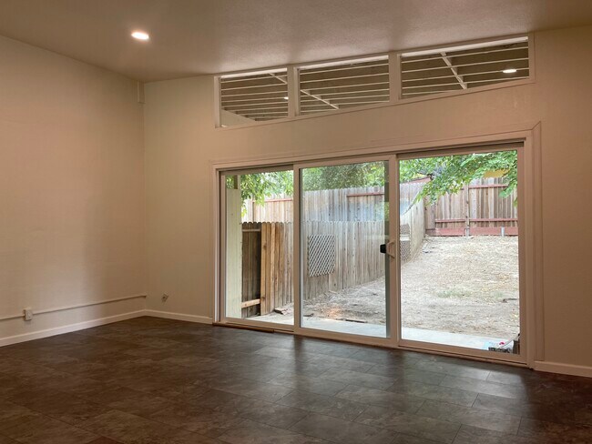 Living room - 4707 Bamboo Way