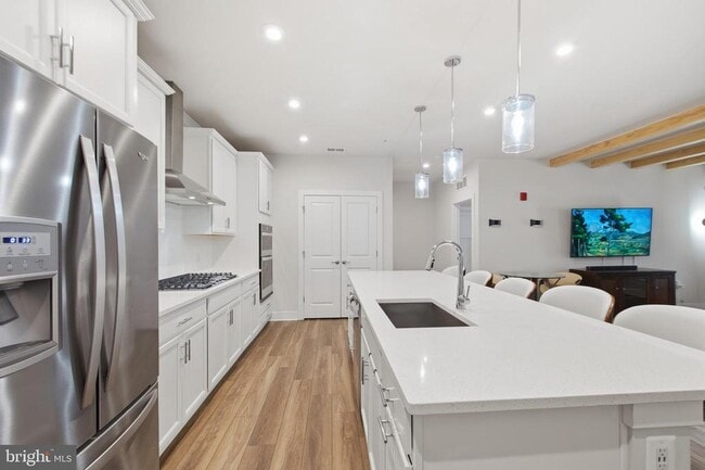 Building Photo - 100 St Ives Pl