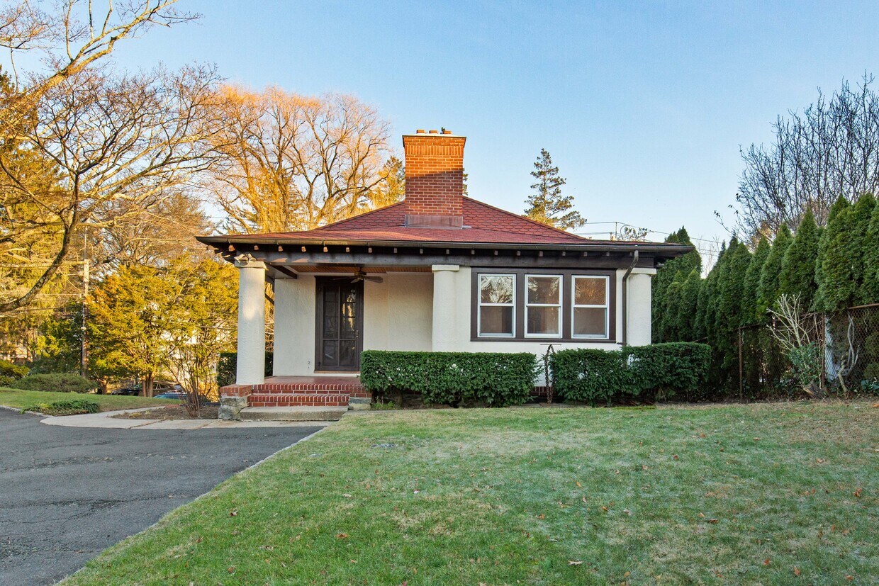 Primary Photo - 540 Milton Rd