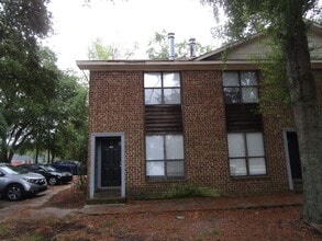 Building Photo - 1940 Gion St