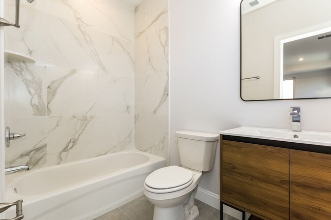 Foto del edificio - 953 Belmont Ave