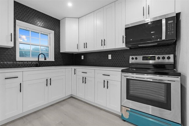 Foto del edificio - 2101 NW 189th Ter