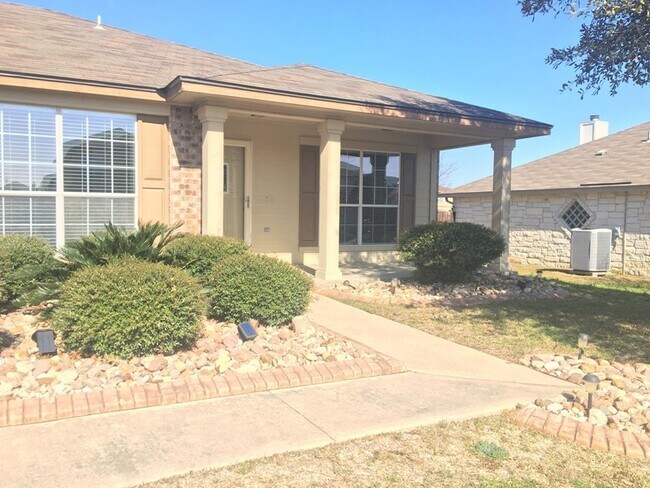 Building Photo - 5709 Mosaic Trl- 4BD, 2BA, 2GA!