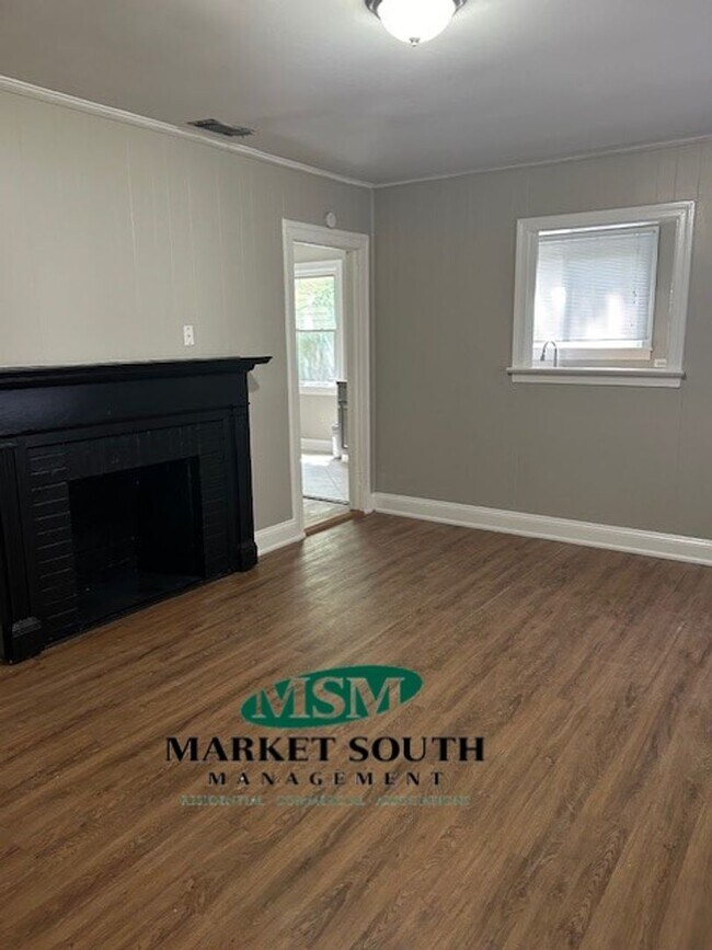 Foto del edificio - Lovely cottage across from Live Oak Park -...