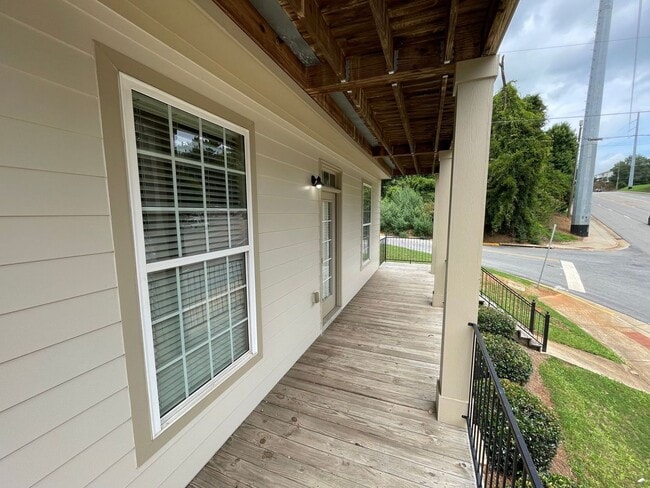 Building Photo - PRE-LEASING FOR AUGUST 2026!