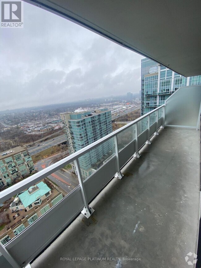 Building Photo - 251-2251 Manitoba St