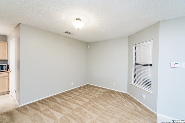 Foto del edificio - 9614 Fern Crest