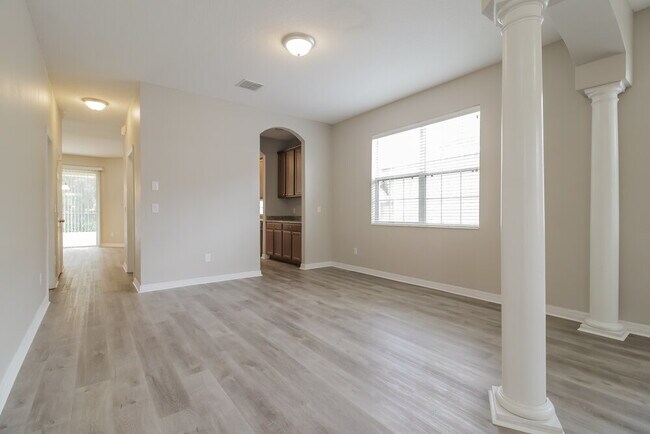 Building Photo - 9540 Piccadilly Sky Way