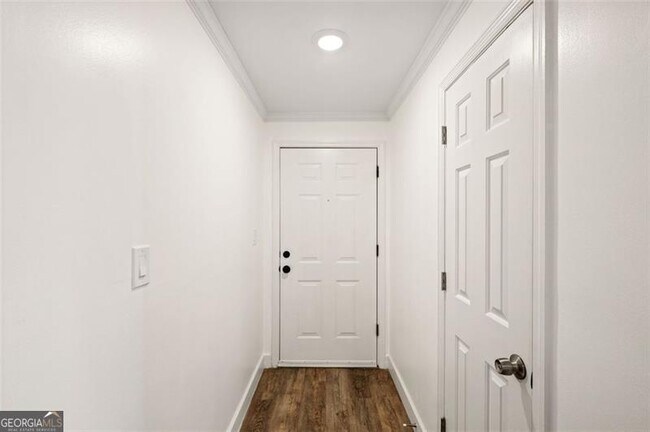 Building Photo - 2098 River Heights Walk SE