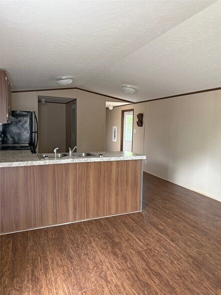 Foto del edificio - 390 Hidden Oaks Dr