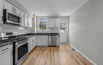 Building Photo - 121 N Patterson Park Ave