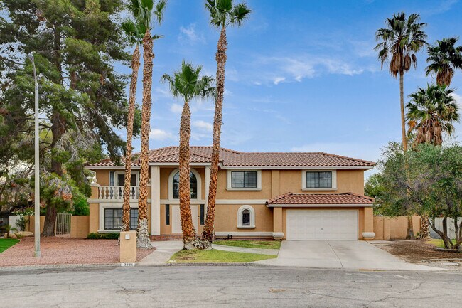 Building Photo - 2224 Lucerne Ct