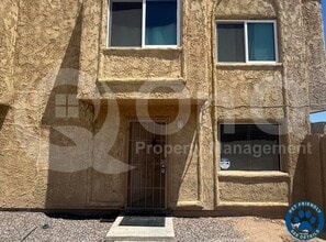 Building Photo - 4462 E Pueblo Ave