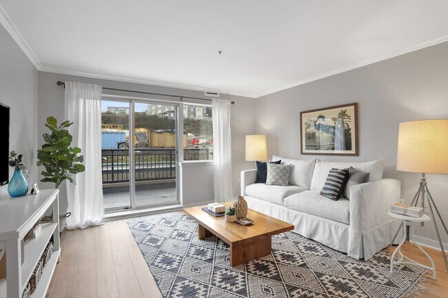 Building Photo - . Beautiful Condo - International District -