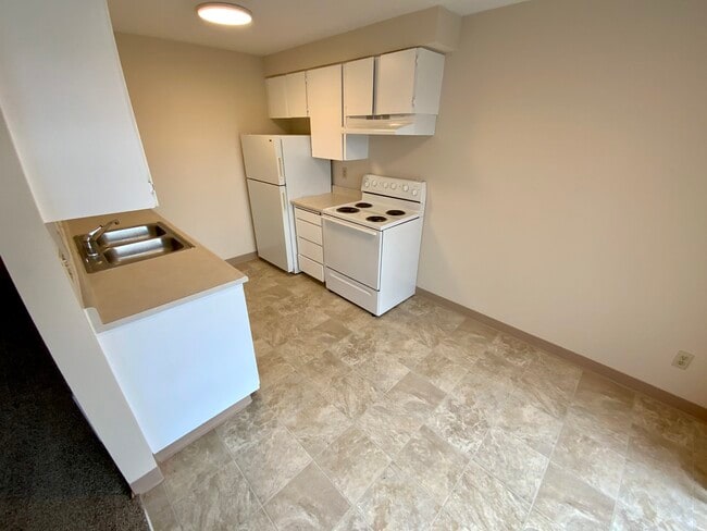 Building Photo - 3344 SE 39th Ave