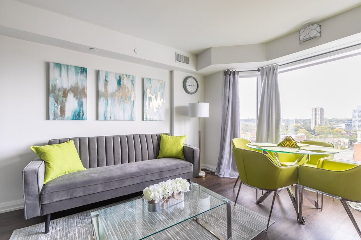 Photo principale - 146 Bloor St W