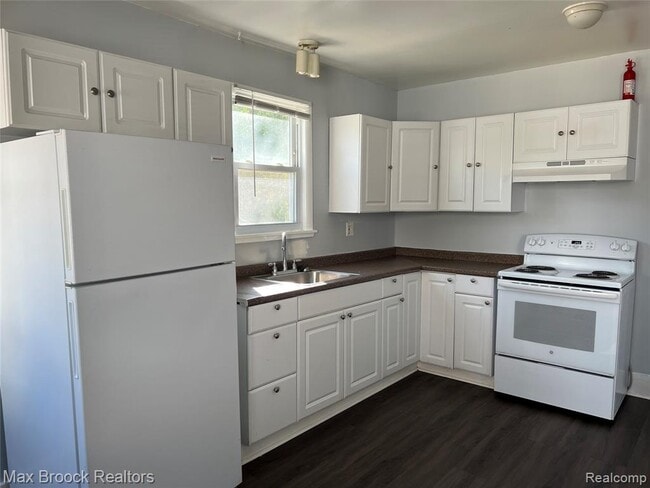 Building Photo - 1265 Franklin Rd