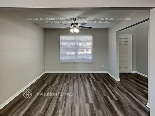 Building Photo - 5000 Mesa Ct