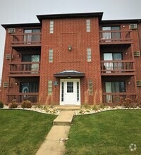 Building Photo - 1130 Evergreen Ave