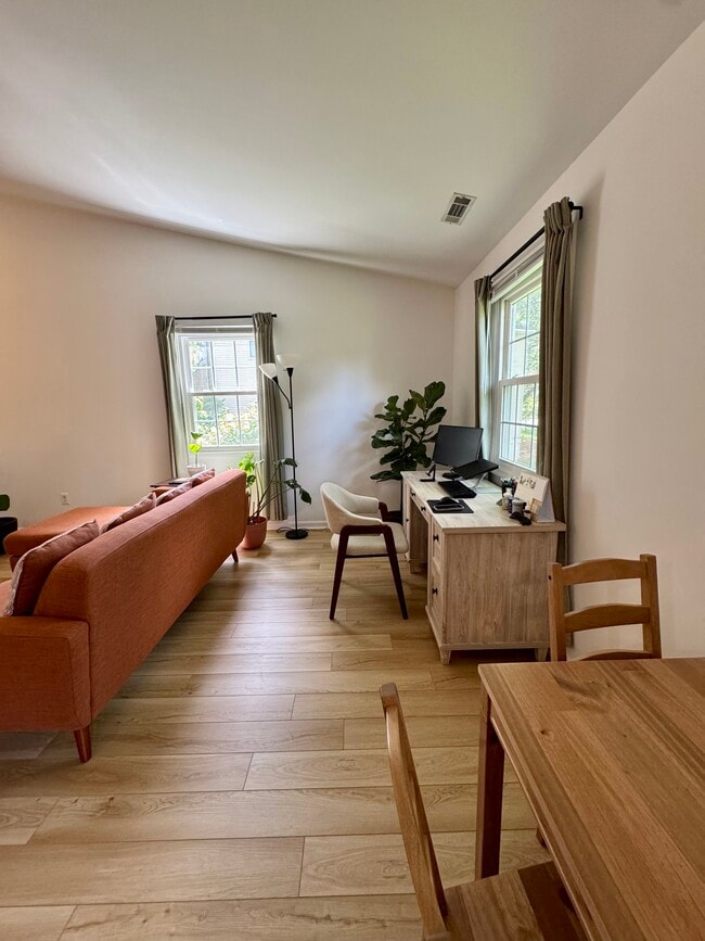 Foto del edificio - 602 Maplewood Ave