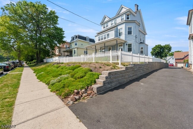 Foto del edificio - 76 Lafayette Ave