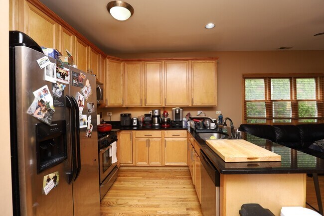Foto del edificio - 724 N Willard Ct