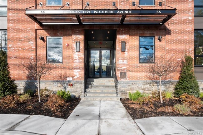 Foto del edificio - 55 Woodside Ave