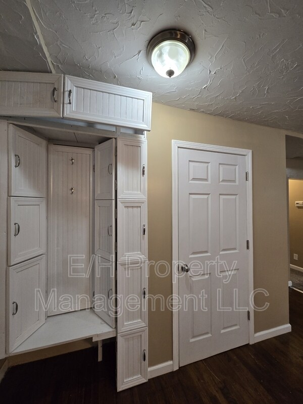 Foto del edificio - 635 N Andover Rd